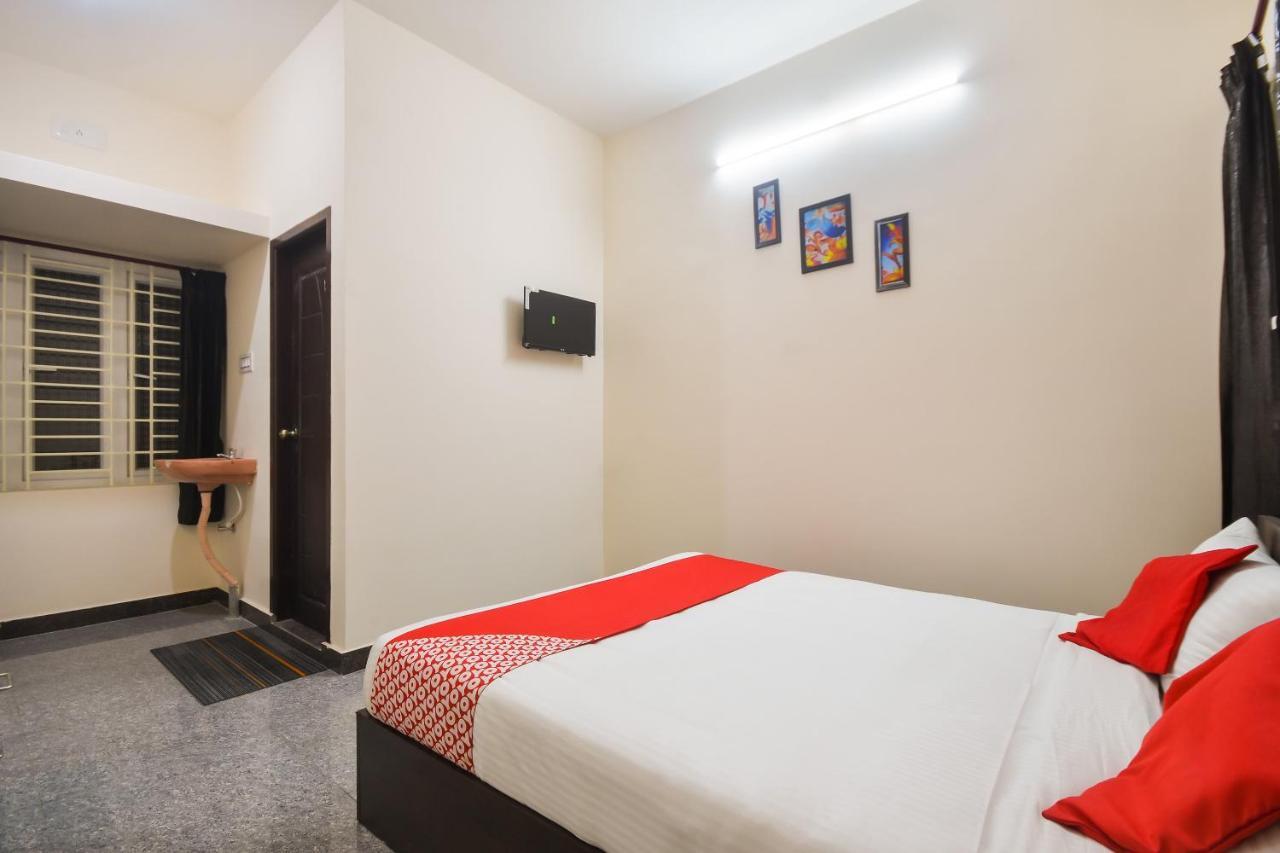 Oyo 70250 Royal Residency Hotel Namakkal Bagian luar foto