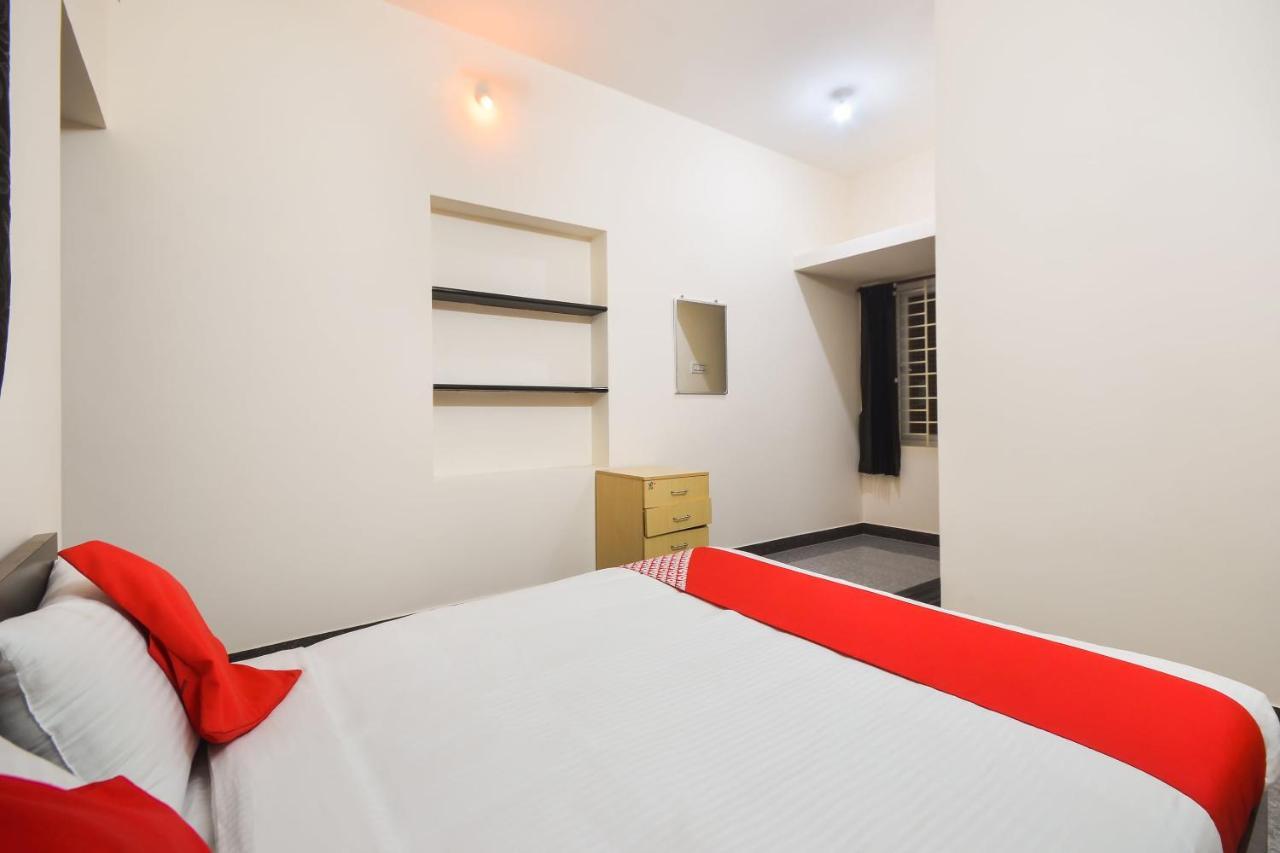Oyo 70250 Royal Residency Hotel Namakkal Bagian luar foto