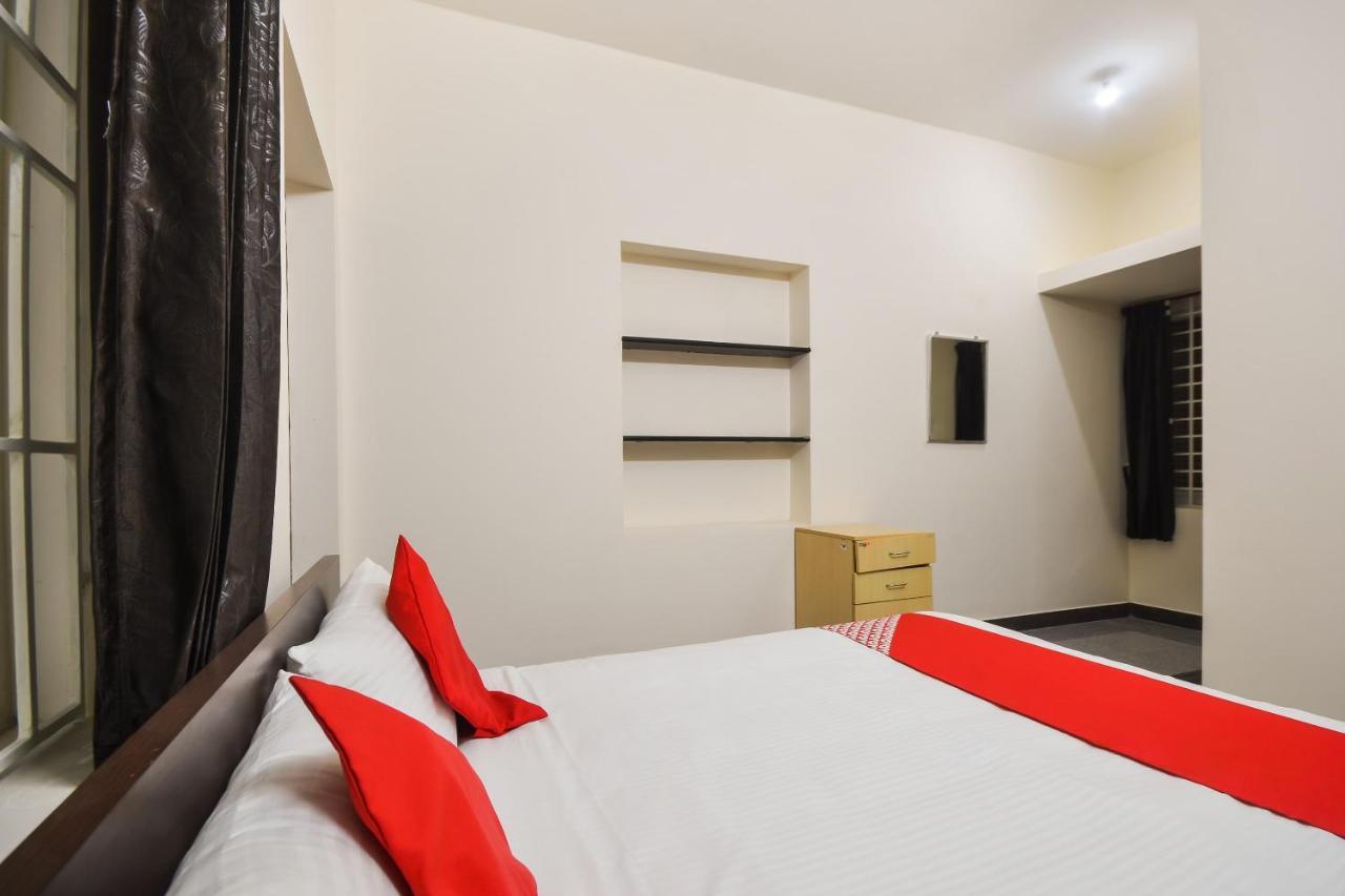 Oyo 70250 Royal Residency Hotel Namakkal Bagian luar foto
