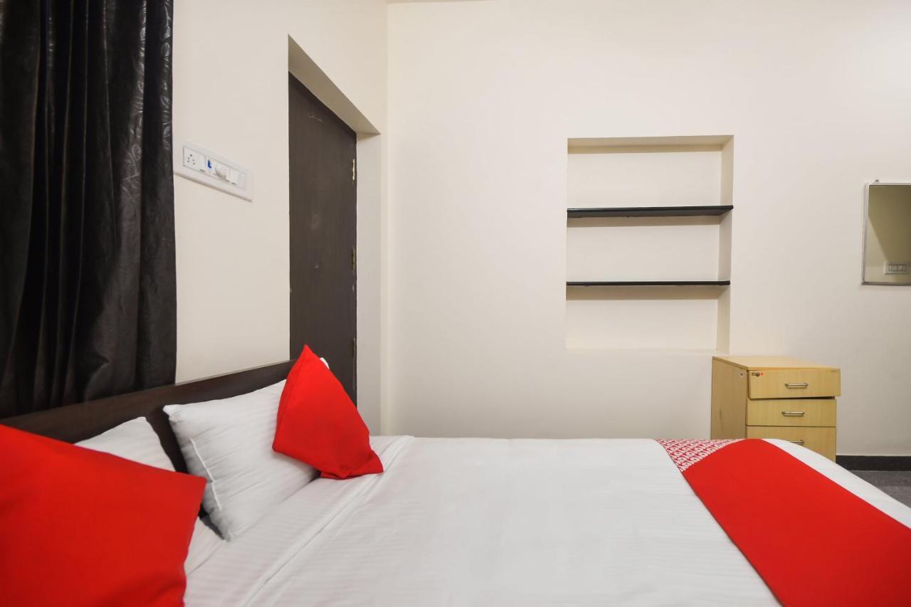 Oyo 70250 Royal Residency Hotel Namakkal Bagian luar foto