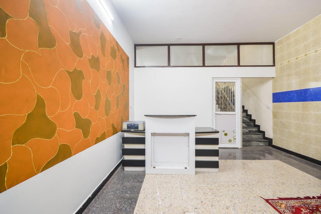 Oyo 70250 Royal Residency Hotel Namakkal Bagian luar foto