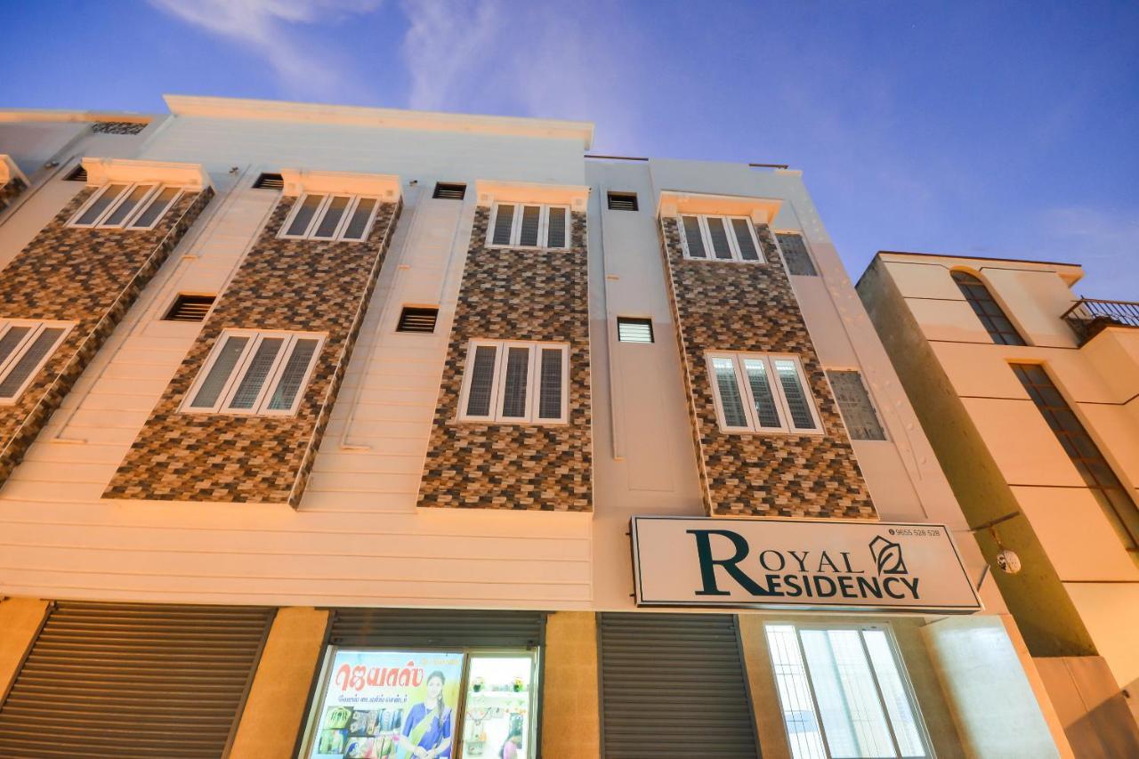 Oyo 70250 Royal Residency Hotel Namakkal Bagian luar foto